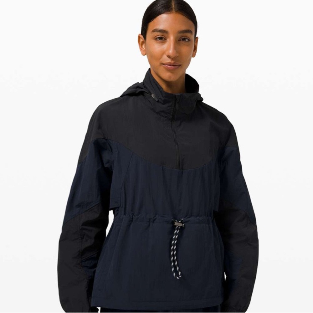 SOLD lululemon Evergreen Anorak
True Navy / Black Size 12 LIKE NEW,